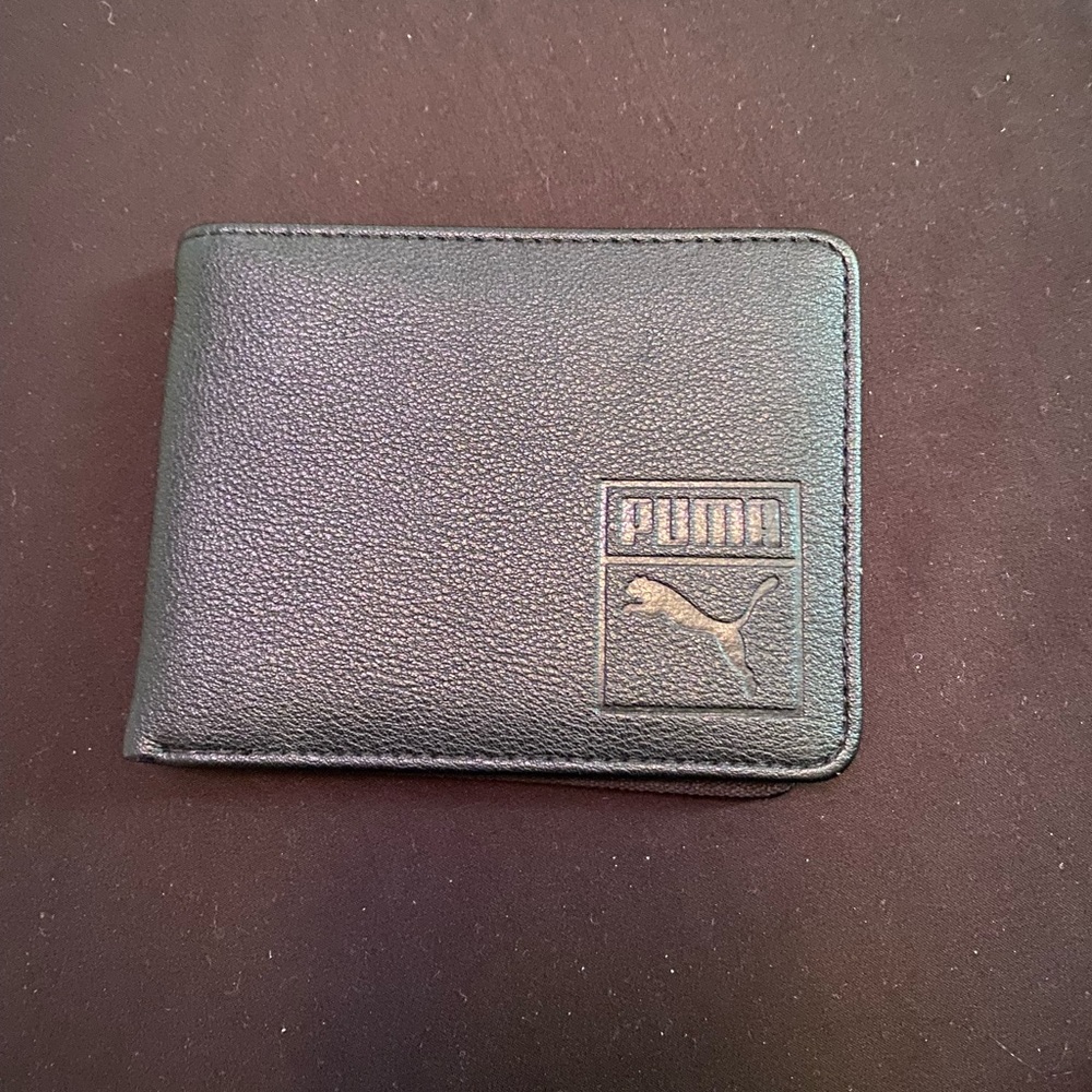 puma wallet
